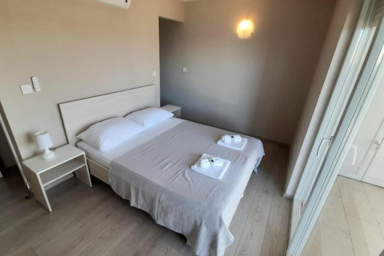 Aparthotel Isola Bella Pag Povljana Exterior foto